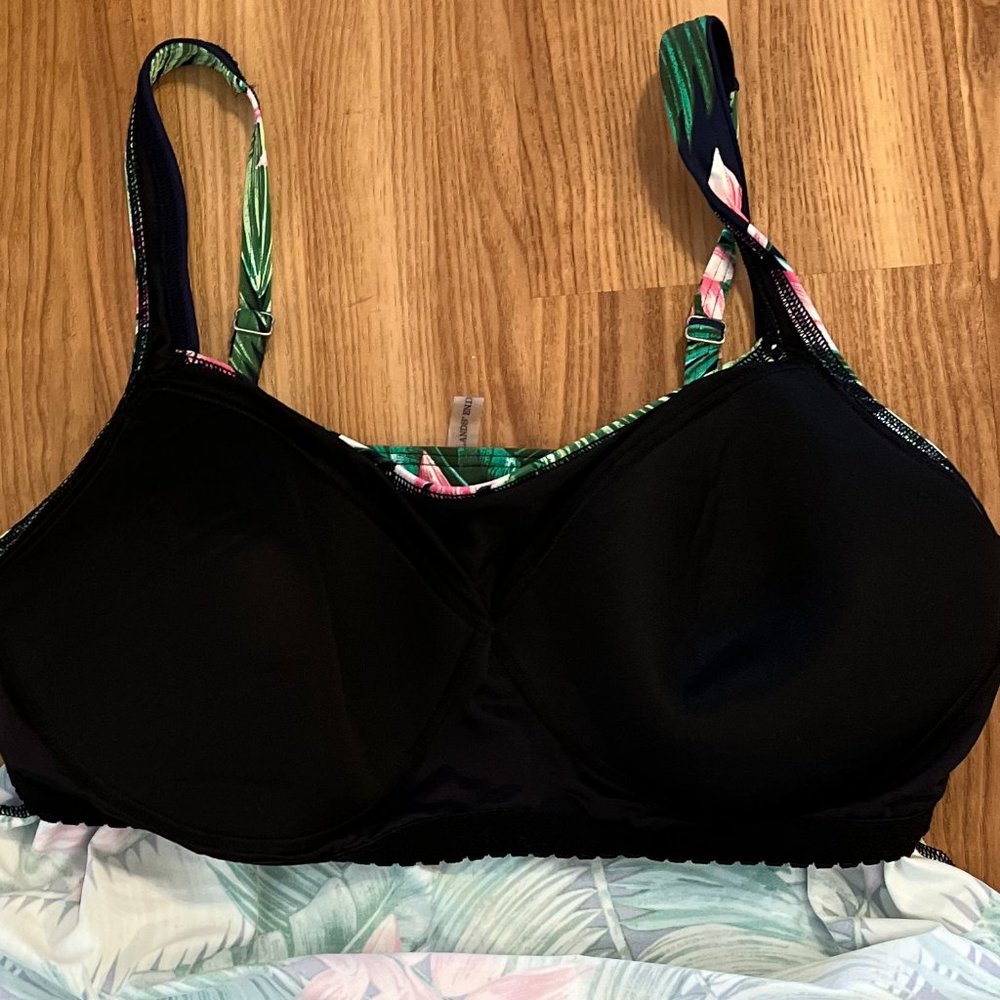Land's End Woman's Hawaiian Swim Top Sz 18 - Picture 7 of 11